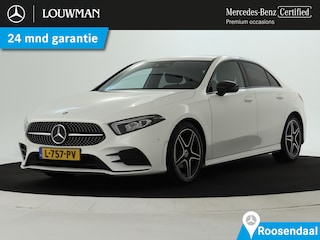 Mercedes-Benz A-klasse 180 AMG Nightpakket Limousine | Sfeerverlichting | Stoelverwarming | Parkeerpakket met Camera | LED | DAB | Inclusief 24 maanden Mercedes-Benz Certified garantie voor Europa.