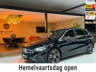 Mercedes-Benz B-klasse 180 Business Solution Garantie Carplay Ambient Elek Achterklep Camera StoelVW Cruise Navi Led Rijklaar