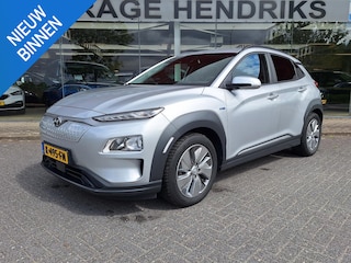 Hyundai Kona EV Fashion 64 kWh | SOH: nnb | 3 fase | Warmtepomp | Trekhaak | Camera | Adaptive CC | Blindspot |