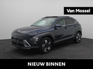 Hyundai Kona 1.6 GDI HEV Premium Sky | Panoramadak | Stoel -en stuurverwarming | Climate Control | Head Up Display | BOSE Premium Audio | 360 Camera | Apple Carplay/Android Auto |