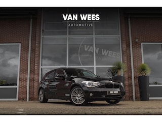 BMW 116i Executive | Sportstuur | Cruise control | Xenon | Stoelverwarming | Dakraam | Climate control | Navigatie Professional | Bluetooth | Lichtpakket | PDC | 18 inch
