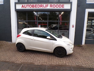 Ford Ka 1.2 Titanium VERSNELLINGSBAK STUK RIJDBAAR !!!
