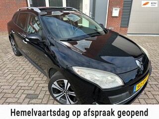 Renault Mégane Estate 1.4 TCe Bose / Pano / Navi / Leder / PDC / Clima