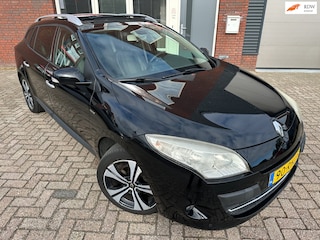 Renault Mégane Estate 1.4 TCe Bose / Pano / Navi / Leder / PDC / Clima