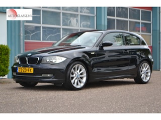 BMW 118i High Executive AUTOMNAAT