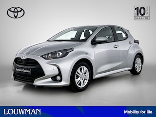 Toyota Yaris 1.5 Hybrid 115 Dynamic Comfort Pack | Dealeonderhouden | Stuur en stoelverwarming | PDC rondom | Onderweg-naar-dealer