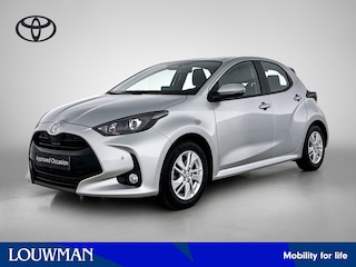 Toyota Yaris 1.5 Hybrid 115 Dynamic Comfort Pack | Dealeonderhouden | Stuur en stoelverwarming | PDC rondom | Onderweg-naar-dealer