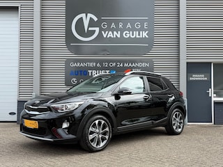 Kia Stonic 1.0 T-GDi 120PK Navi,Clima,CarPlay,Trekhaak,Camera,Isofix,Pdc,Stoel&StuurVerwarming,UsbAux,Dakrail,Bluetooth,HogeInstap