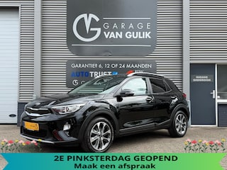 Kia Stonic 1.0 T-GDi 120PK Navi,Clima,CarPlay,Trekhaak,Camera,Isofix,Pdc,Stoel&StuurVerwarming,UsbAux,Dakrail,Bluetooth,HogeInstap