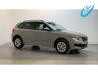 Skoda Kamiq 1.0 TSI 110pk DSG Style Stoelverwarming Parkeersensoren App-Connect