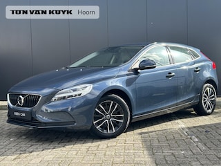 Volvo V40 2.0 T2 Momentum Navigatie / Parkeerverwarming / Stoelverw. / Park assist / High Performance Audio