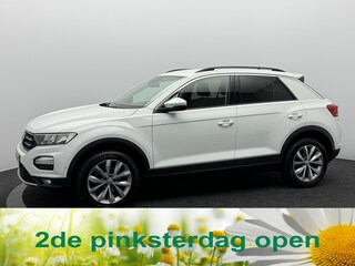 Volkswagen T-Roc 1.5 TSI 150PK Style | Trekhaak | Automaat | Virtual Display | Camera | Stoel/Stuurverwarming