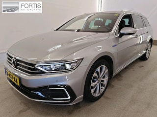 Volkswagen Passat Variant 1.4 TSI PHEV GTE Business NL-AUTO | STOELVERWARMING | CAMERA