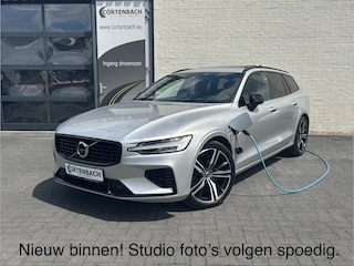 Volvo V60 2.0 T6 Recharge AWD R-Design Long Range | Panorama dak | Zwenkbare trekhaak | Adaptieve cruise | Harman Kardon |