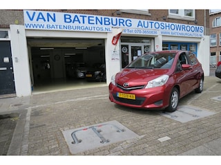 Toyota Yaris 1.0 VVT-i Now | Carplay | Airco | 4 nieuwe All Seasons banden | Financ. v.a. € 152,- p/m