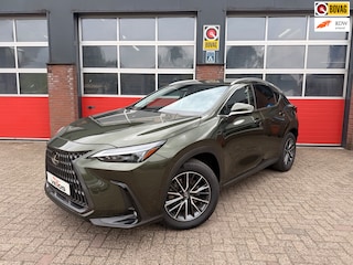 Lexus NX 450h+ AWD Luxury Line, Afneembare trekhaak, All season Banden,