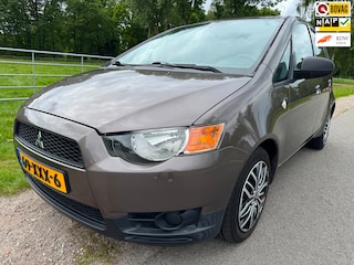 Mitsubishi Colt 1.1 Edition One top onderhouden