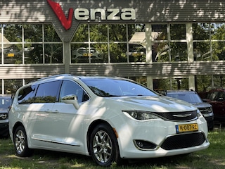 Chrysler Pacifica 3.6 V6 Limited Stow & Go