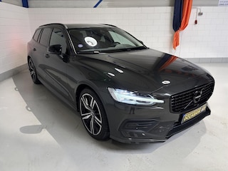 Volvo V60 B3 163pk AUT8, Momentum Advantage, Camera, Carplay, Afn Trekhaak