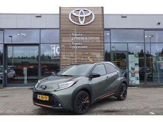 Toyota Aygo LIMITED JBL-AUDIO STOELVERWARMING KEYLESS PARK-SENSOREN 18"LMV APPLE/ANDROID LED CLIMA CAMERA AD-CRUISE NL-AUTO