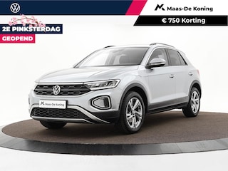 Volkswagen T-Roc 1.5 TSI 150pk DSG Life 75 Edition · Camera · Apple/Android Car Play · Trekhaak · Navigatie · P-Sensoren · Park Assist · 17'' Inch ·