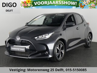 Toyota Yaris 1.5 HYBRID DYNAMIC PACK GARANTIE 2035 !! BIJNA NIEUW. CAMERA. APPEL/ANDROID/ ADAPTIVE