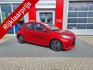 Toyota Yaris 1.5 Hybrid Dynamic met parkeersensoren voor en achter