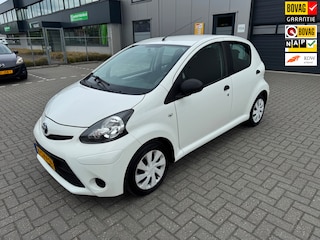 Toyota Aygo 1.0 VVT-i Now