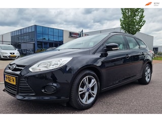 Ford Focus Wagon 1.0 Edition NAVI PSENSOR CRUISE TREKHAAK 2 X SLEUTELS