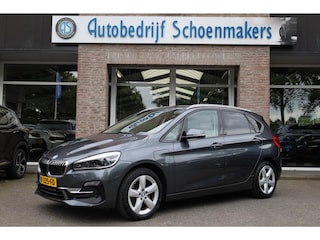 BMW 2-serie Tourer 225xe iPerformance High Executive CAMERA HUD MEMORY LEER NAVI 2xPDC LMV CRUISE LED STOELVERWARMING 2xELECTRISCH-VERSTELBAAR ZEER-NETJES!!