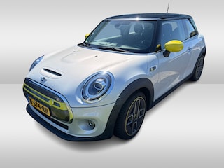 Mini Mini Basic 33 kWh / CarPlay / Parkeerhulp V+A / 17'' / Virtual Cockpit / DAB / Cruise Control