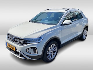 Volkswagen T-Roc 1.0 TSI Life Edition / Camera / CarPlay / Keyless / 17'' / Stoelverwarming / DAB / ACC / Climate Control