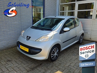 Peugeot 107 1.0-12V XR