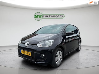 Volkswagen Up 1.0 high up! | Parkeersensren | Nieuwe apk + 4 banden | Stoelverwarming | Airco | Navigatie | Leder pakket