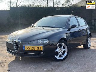 Alfa Romeo 147 2.0 T.Spark Business AIRCO CRUISE LEDER