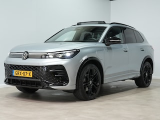Volkswagen Tiguan 1.5 eHybrid 204pk R-Line Ed. | Trekhaak | Panorama | LED-Plus | Black Style