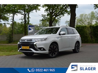 Mitsubishi Outlander 2.0 PHEV Executive Edition | Trekhaak | Camera | Navi