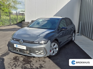 Volkswagen Golf 1.5 eHybrid GTE 272PK DSG/AUTO | Glazen panorama-dak | Head-up Display  |  Trekhaak  Uitklapbaar | Achteruitrijcamera | Stoel/stuur verwarming en ventilatie | Apple carplay Android auto | Verlichte grille/strip | Keyless | Cruise control adaptief | Navigatie |