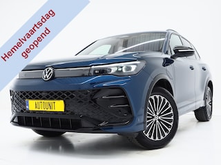 Volkswagen Tiguan 1.5 eHybrid R-Line Edition | Panoramadak | Leder | Trekhaak | Harman/Kardon | HUD | Massage | 360 | Sfeerlicht | Carplay