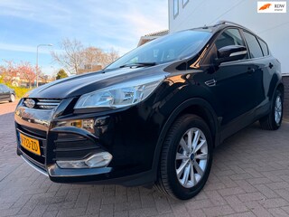 Ford Kuga 1.5/Navi/Stoelverwarming/Trekhaak/Cruise-/Climate-c/Keyless/Goed-onderhouden