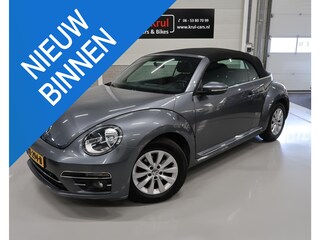 Volkswagen Beetle Cabriolet 1.2 TSI Design Airco-ecc Stoelverwarming Navigatie Sportvelgen PDC Windscherm Boekjes aanwezig Bluetooth Elektrische cabrioletkap Cruise control Metallic lak Nette staat
