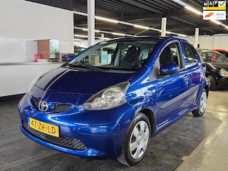 Toyota Aygo 1.0-12V +/N.A.P/5-DEURS/HISTORIE AANWEZIG/