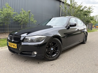 BMW 318i Executive / SCHUIFDAK / NAVI / CRUISE / AIRCO / APK 4-2027