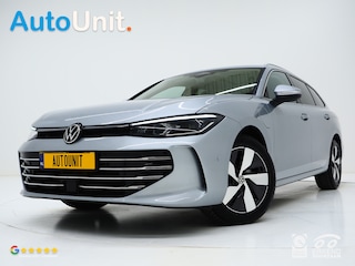 Volkswagen Passat Variant 1.5 eHybrid Elegance | Panoramadak | Leder | Trekhaak | HUD | Massage | 360 | Sfeerlicht | Keyless | Carplay