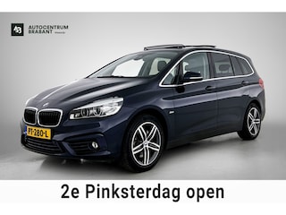 BMW 2-serie Tourer 220i High Executive Automaat (PANORAMADAK, HEAD-UP, PDC, LED, CLIMA, DEALER ONDERHOUDEN)