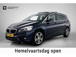 BMW 2-serie Tourer 220i High Executive Automaat (PANORAMADAK, HEAD-UP, PDC, LED, CLIMA, DEALER ONDERHOUDEN)