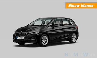 BMW 220i 192pk High Exe,Leer,Sportstoel,HeadUp,Trekhk afn,NaviPro,Camera,Stoelverw,Cruise