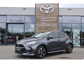 Toyota Yaris HYBRID 115 DYNAMIC STOEL/STUURVERW BLIND-SPOT PARK-SENSOREN 16'' LM-VELGEN KEYLESS CAMERA APPLE/ANDROID AD-CRUISE CLIMA LED