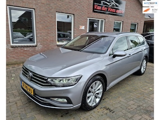 Volkswagen Passat Variant 1.5 TSI Business +. 100 % onderhouden & zeer luxe o.a. camera, navi, cruise, verwarmde massagestoel, etc