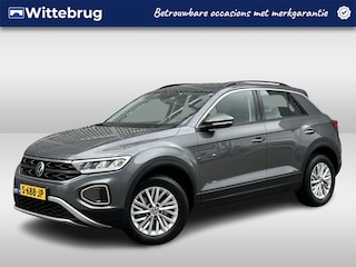 Volkswagen T-Roc 1.0 TSI Life Business / Digitaal dashboard / App connect / Camera / Parkeersensoren V+A / Trekhaak / Climate controle /